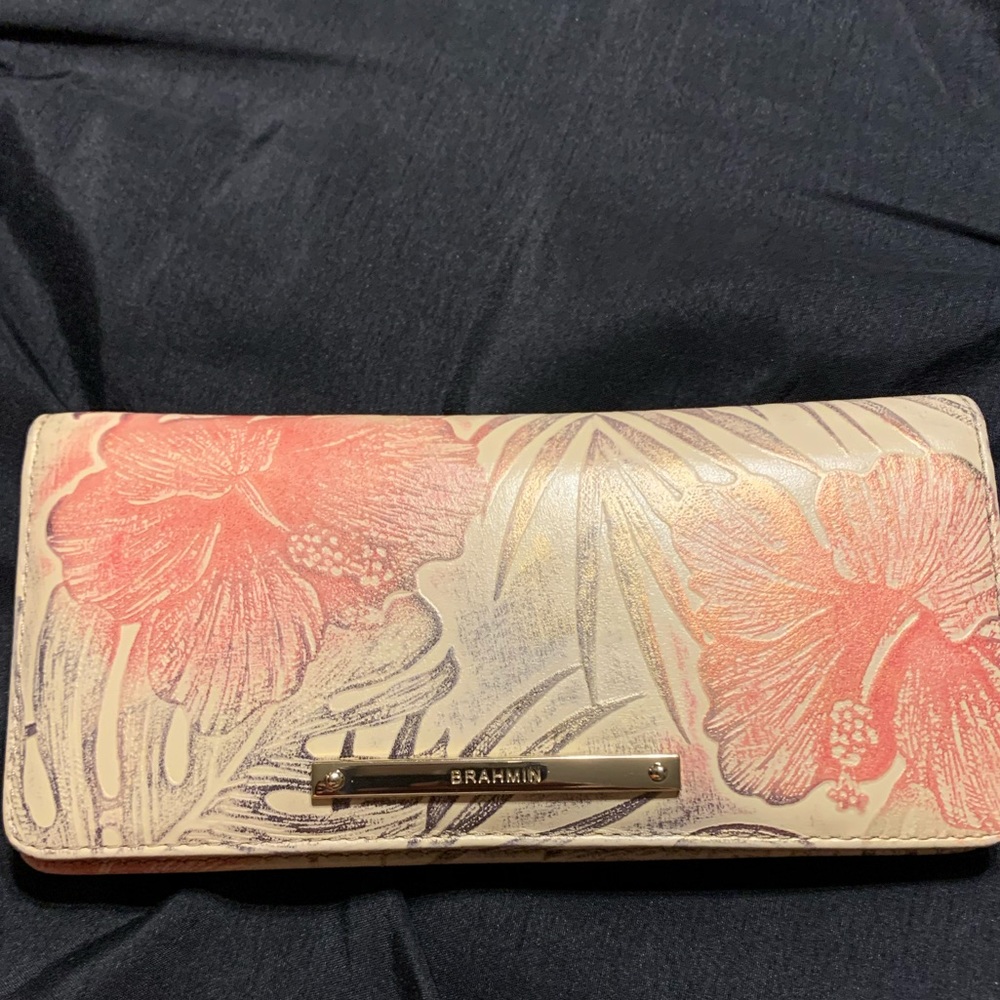 Brahmin wallet
